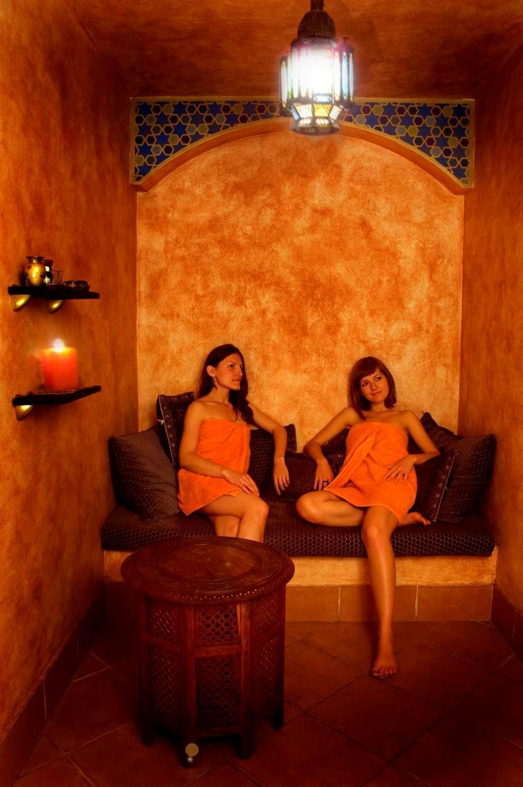 Palac Nieznanice Zabytek Goscinny Ze Spa Kültér fotó