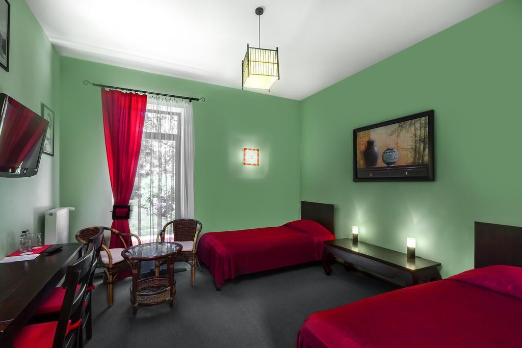 Palac Nieznanice Zabytek Goscinny Ze Spa Szoba fotó
